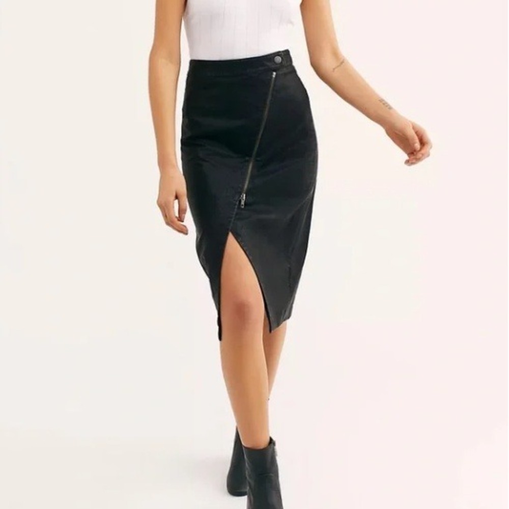 Free People Black Asymmetric Zip Wrapped Up Vegan Midi Skirt‎ Size 0